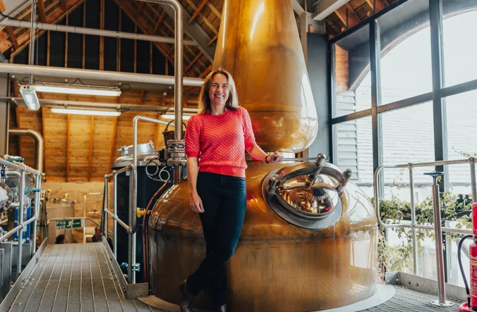 Annabel Thomas In Front Of Spirit Still Credit Maik Ahlers