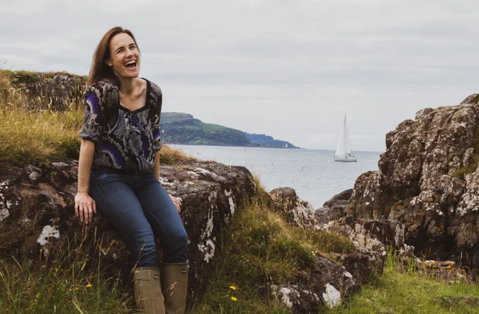 Annabel Thomas By Coast Credit Nc'nean