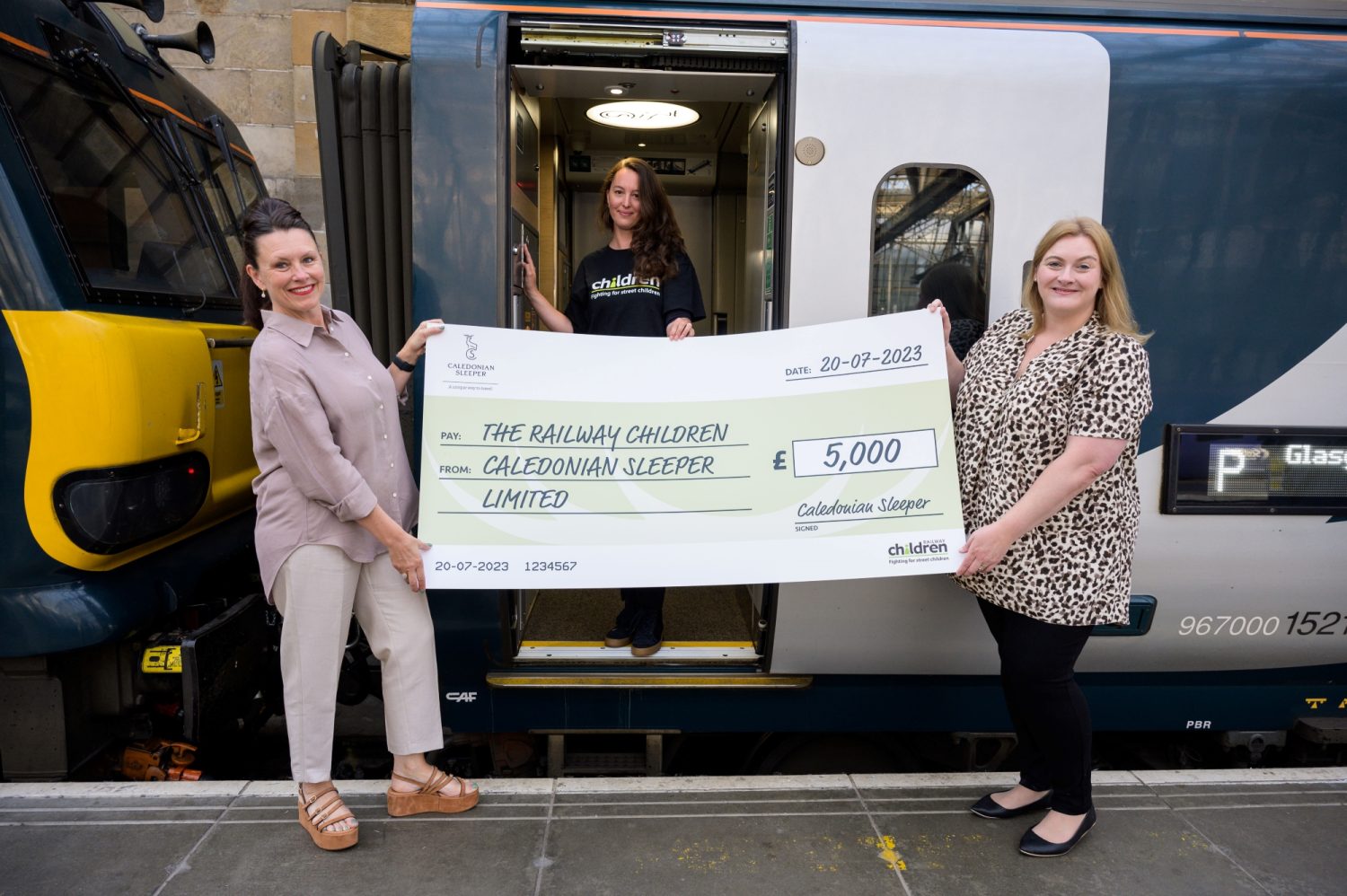 Caledonian Sleeper raises £5000 for The Railway Children
